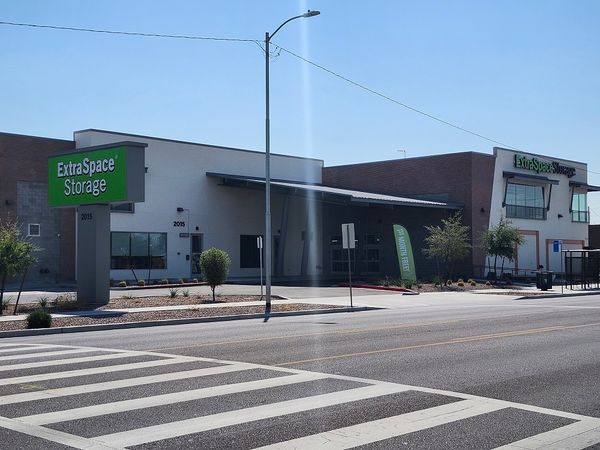 Extra Space Storage facility at 2015 N 16th St - Phoenix, AZ