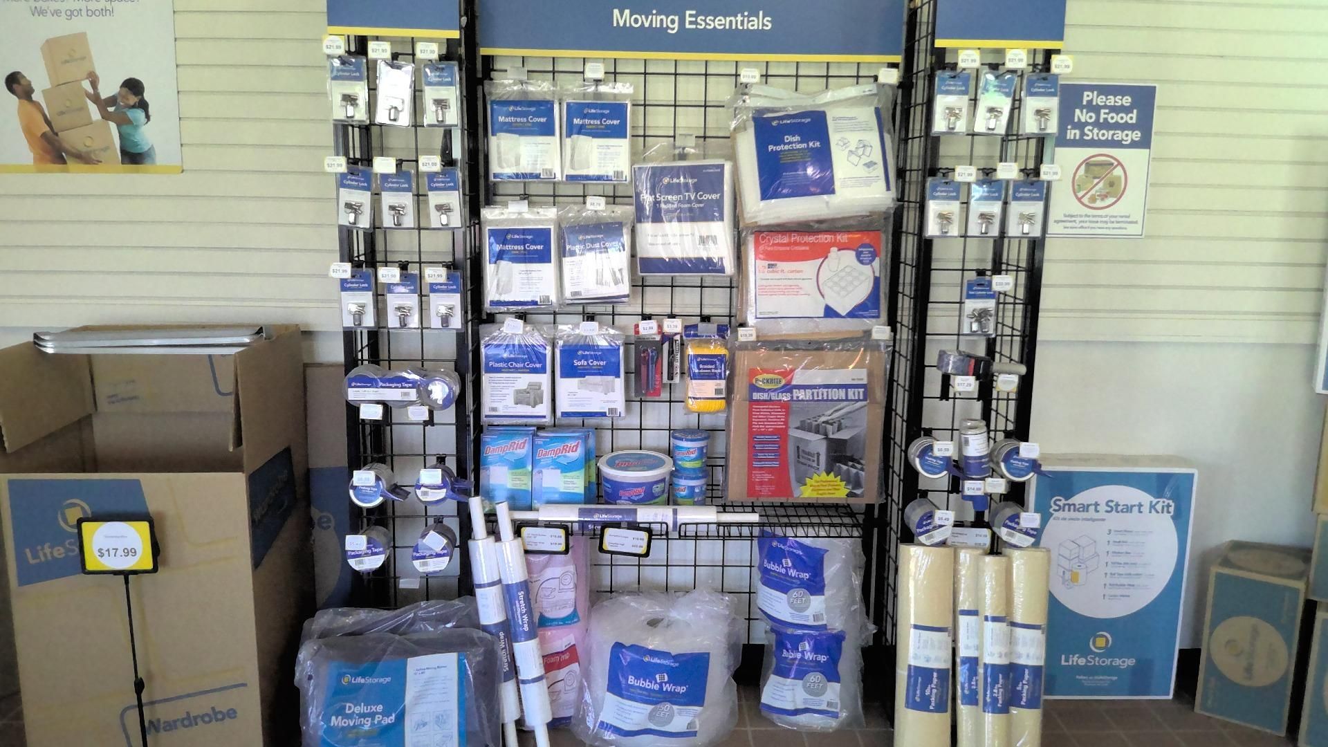 Extra Space Storage  8524 Manchester Rd in St Louis, MO