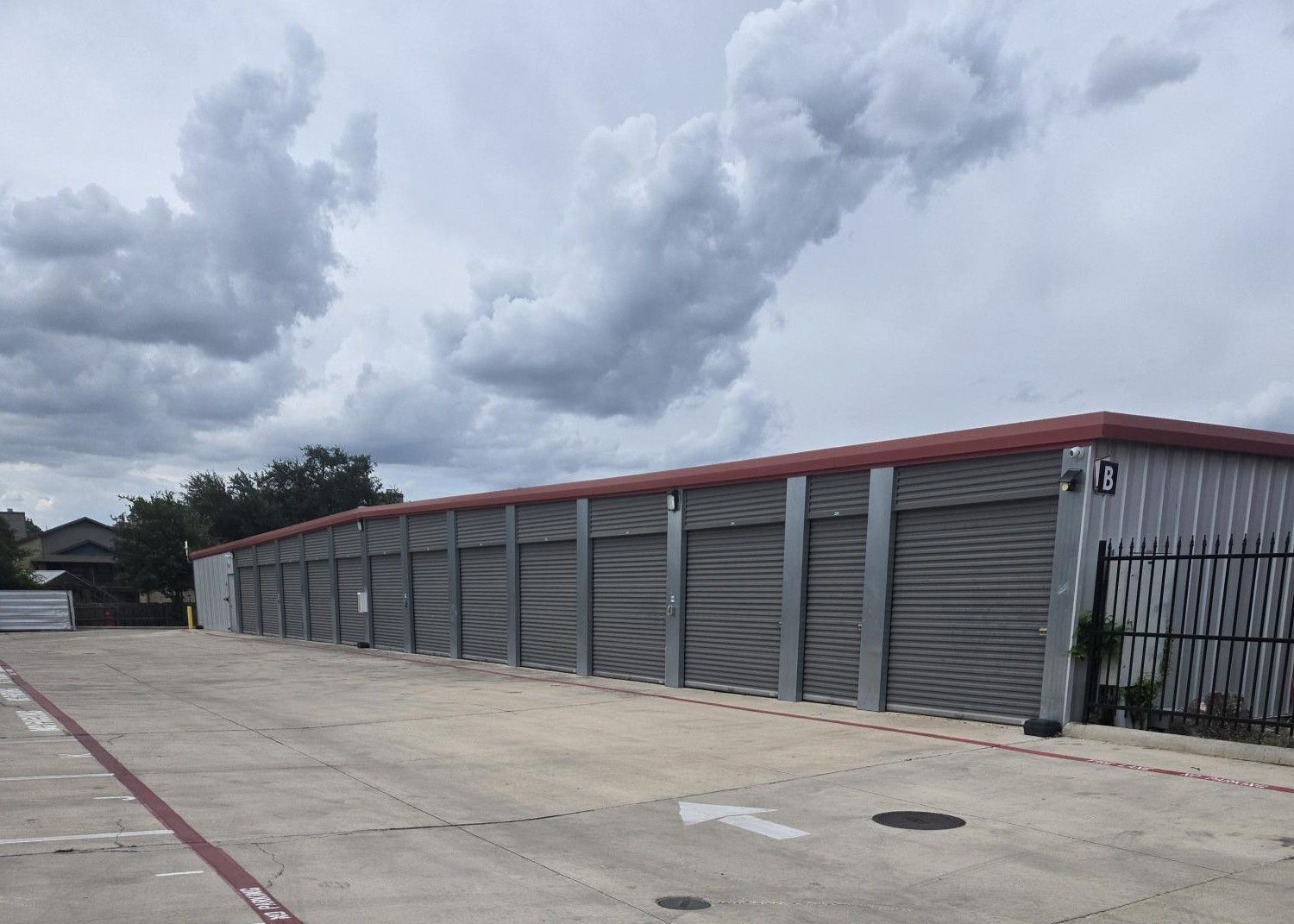 Extra Space Storage  6075 De Zavala Rd in San Antonio, TX