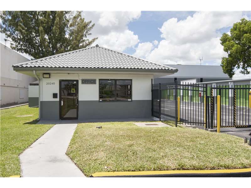 Extra Space Storage  20240 NW 2nd Ave in Miami, FL