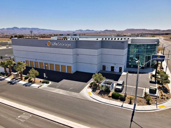 Extra Space Storage facility at 6075 W Wigwam Ave - Las Vegas, NV