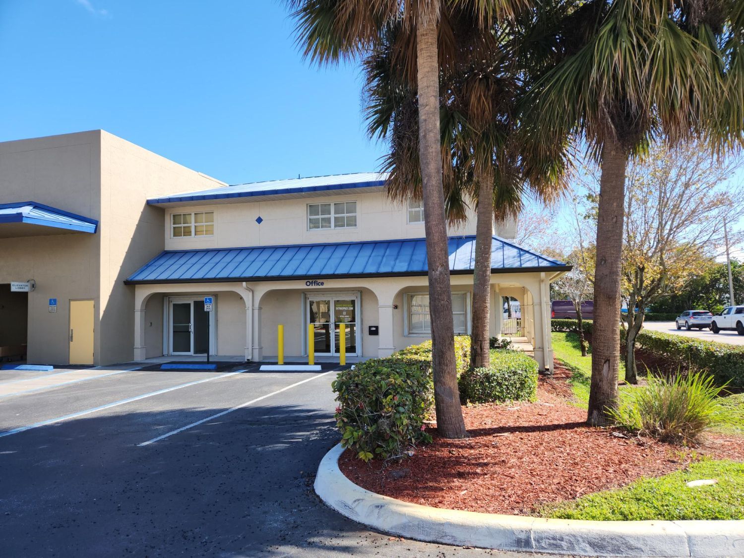 4×3 Self Storage Unit in Oakland Park, FL