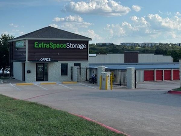 Extra Space Storage facility at 1301 NE Inner Loop - Georgetown, TX