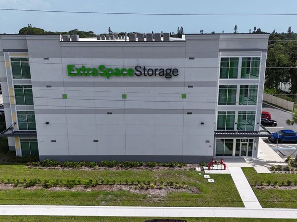 Extra Space Storage facility at 1721 Cortez Rd W - Bradenton, FL