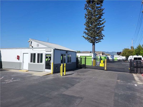 Extra Space Storage facility at 1478 Freedom Blvd - Watsonville, CA