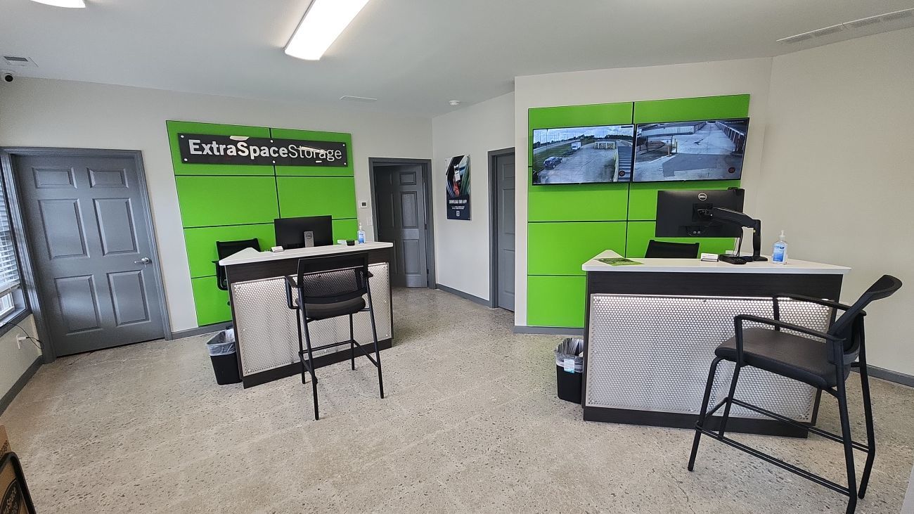 Extra Space Storage in Stone Mountain, GA  1491 N Hairston Rd 3