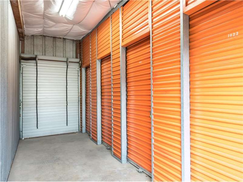 Extra Space Storage  2555 N Hollywood St in Memphis, TN