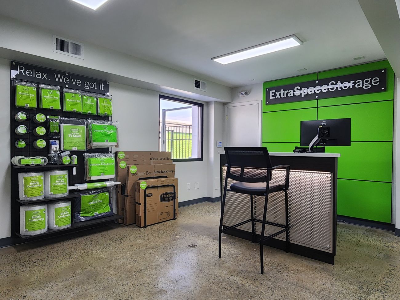 Extra Space Storage in Bedford, OH  1455 Broadway Ave 3
