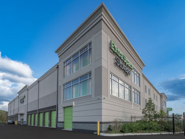 Extra Space Storage facility at 2190 S US Hwy 301 - Tampa, FL