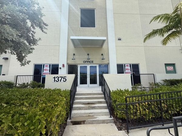 Extra Space Storage facility at 1375 Progresso Dr - Fort Lauderdale, FL