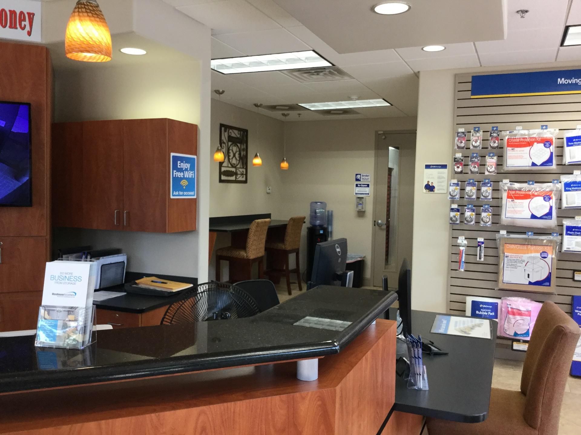 5×5 Self Storage Unit in Lawrenceville, GA 875 Marathon Pkwy Lawrenceville, Georgia 3
