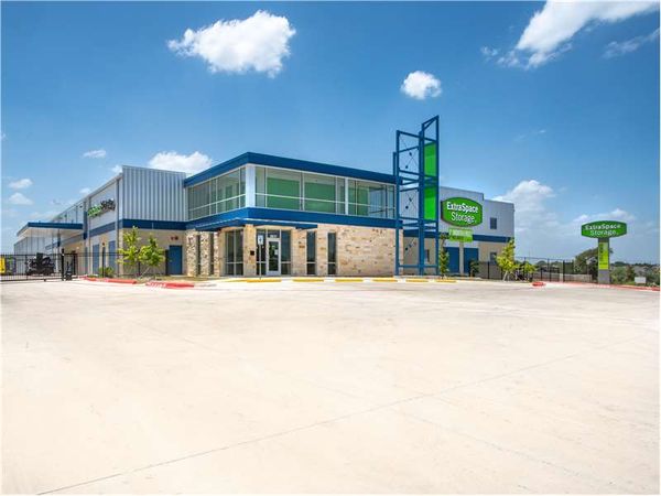 Extra Space Storage facility at 5611 Lone Star Parkway - San Antonio, TX