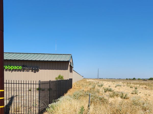 Extra Space Storage facility at 19389 County Road 102 - Woodland, CA