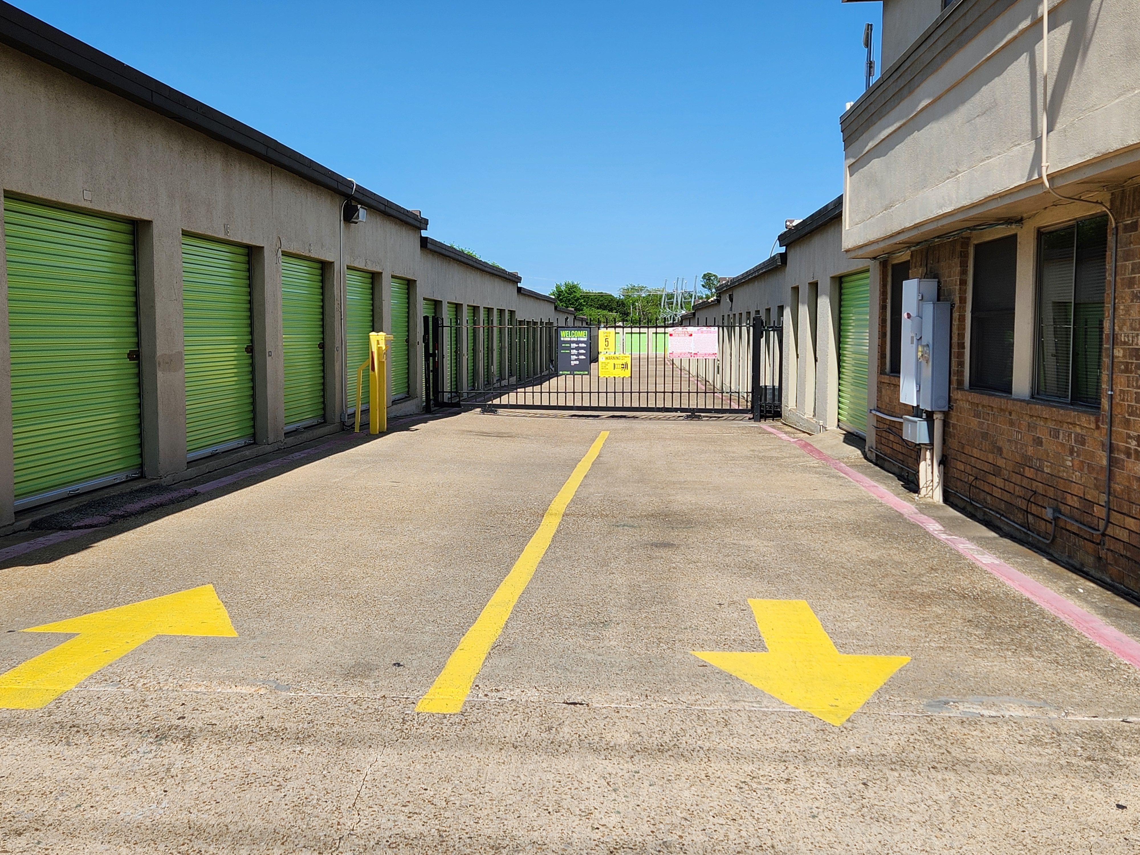 Extra Space Storage  4114 Broadway Blvd in Garland, TX