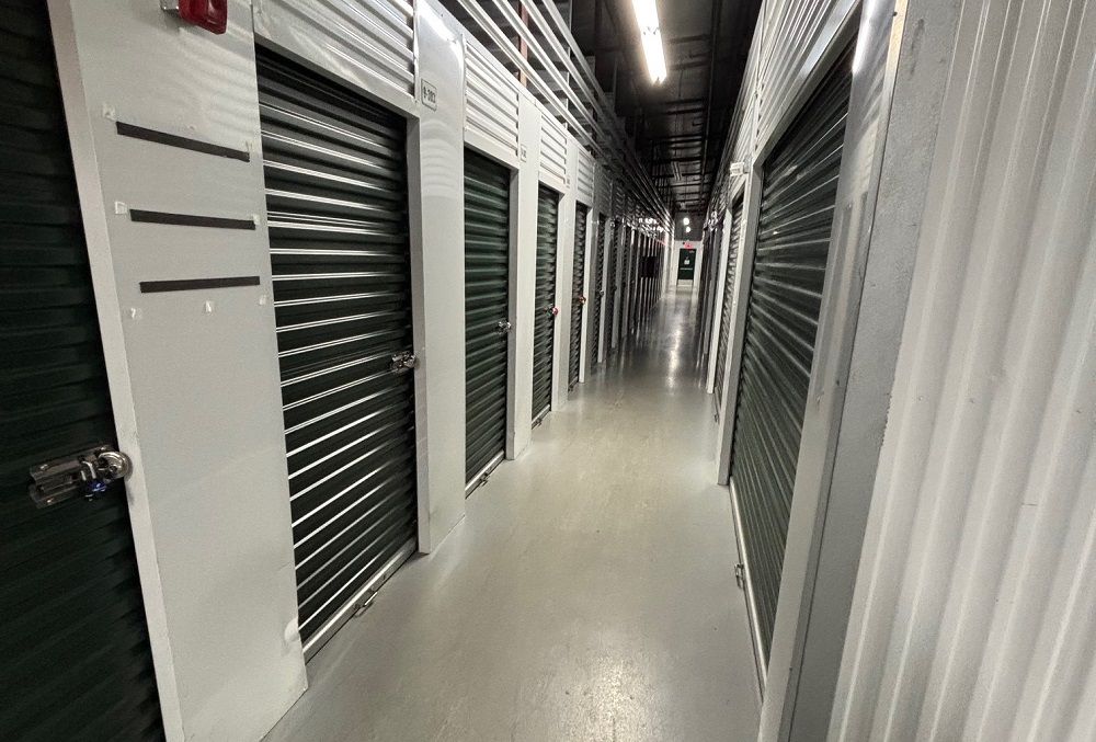 Extra Space Storage  1236 S Vineland Rd in Winter Garden, FL