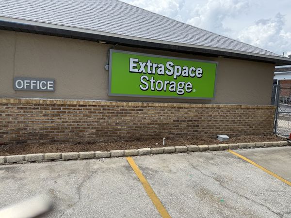 Extra Space Storage facility at 4400 US Highway 98 N - Lakeland, FL