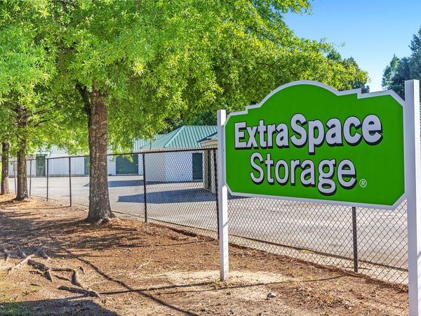 Extra Space Storage facility at 1711 Fountain Ct - Columbus, GA