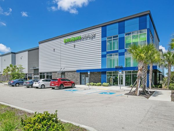 Extra Space Storage facility at 2710 Skyline Blvd - Cape Coral, FL