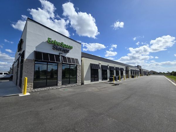 Extra Space Storage facility at 5024 E Irlo Bronson Memorial Hwy - St Cloud, FL