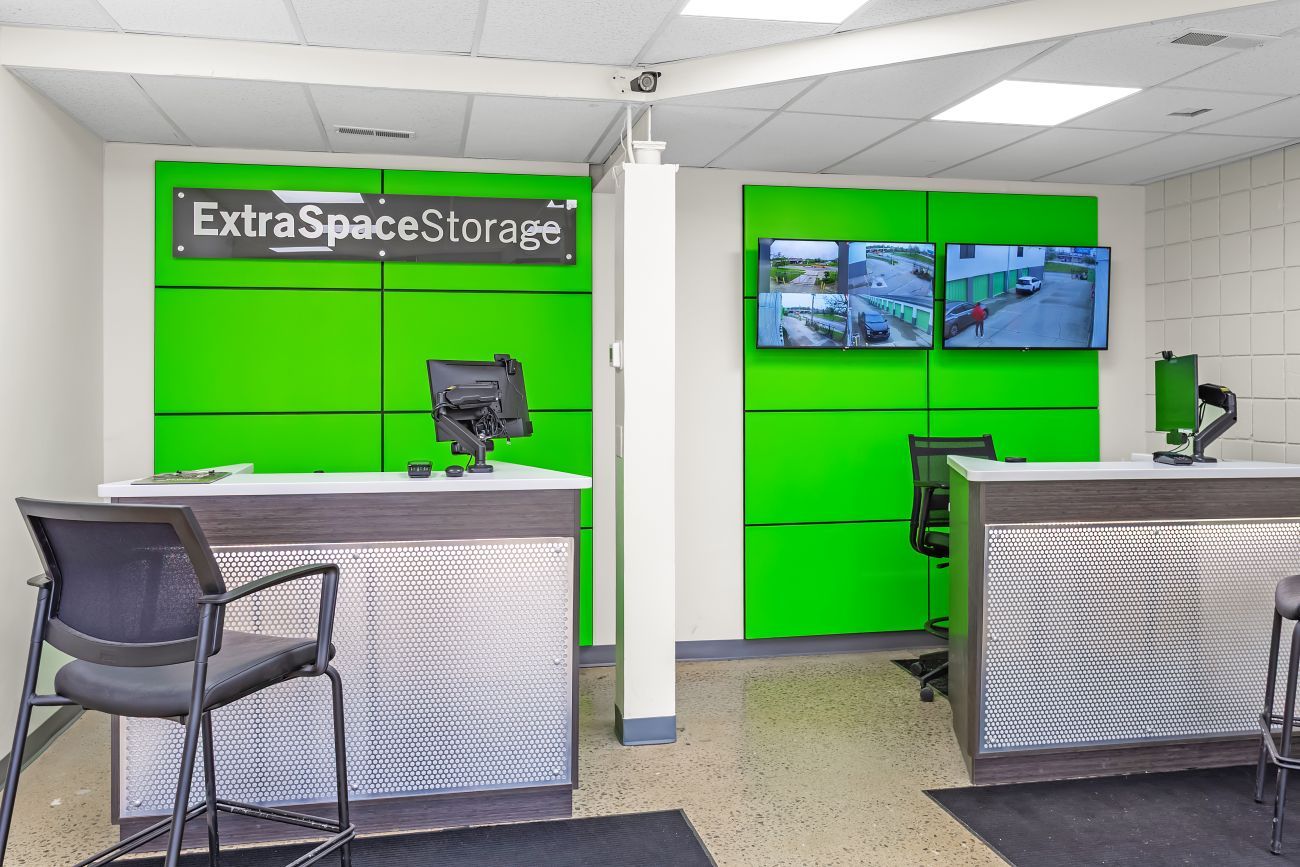 Extra Space Storage in Cleveland, OH 19200 Neff Rd 3