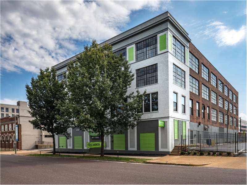 5×5 Self Storage Unit in St Louis, MO 4210 Forest Park Ave St Louis, Missouri