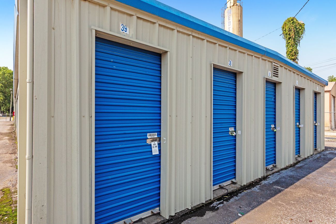 10×20 Garage in Central City, KY 10109 US-431 N Central City, Kentucky 3