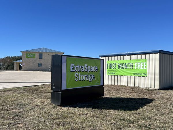 Extra Space Storage facility at 3901 Shell Rd - Georgetown, TX