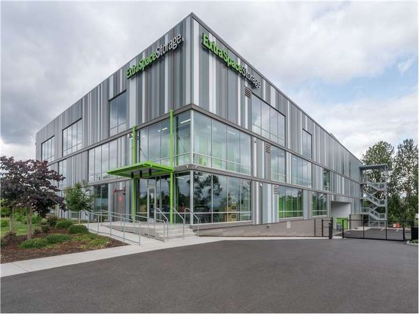 Extra Space Storage facility at 2845 NE Columbia Blvd - Portland, OR