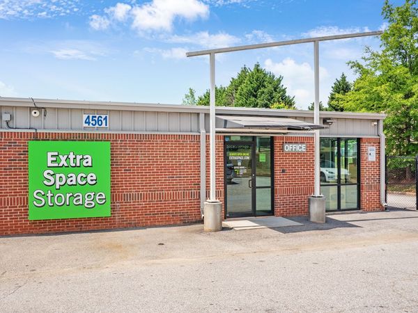 Extra Space Storage facility at 4561 Covington Hwy - Decatur, GA