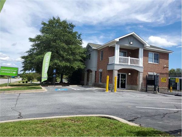 Extra Space Storage facility at 110 Newland Rd - Columbia, SC