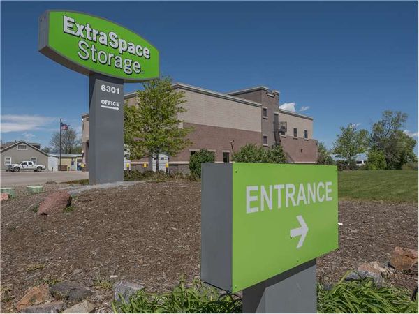 Extra Space Storage facility at 6301 W Mississippi Ave - Lakewood, CO