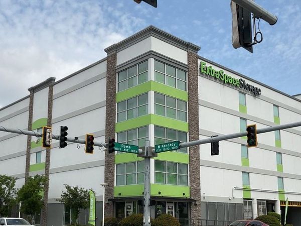 Extra Space Storage facility at 1705 W Kennedy Blvd - Tampa, FL