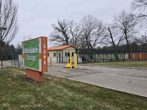 Extra Space Storage facility at 5295 W Michigan Ave - Ypsilanti, MI