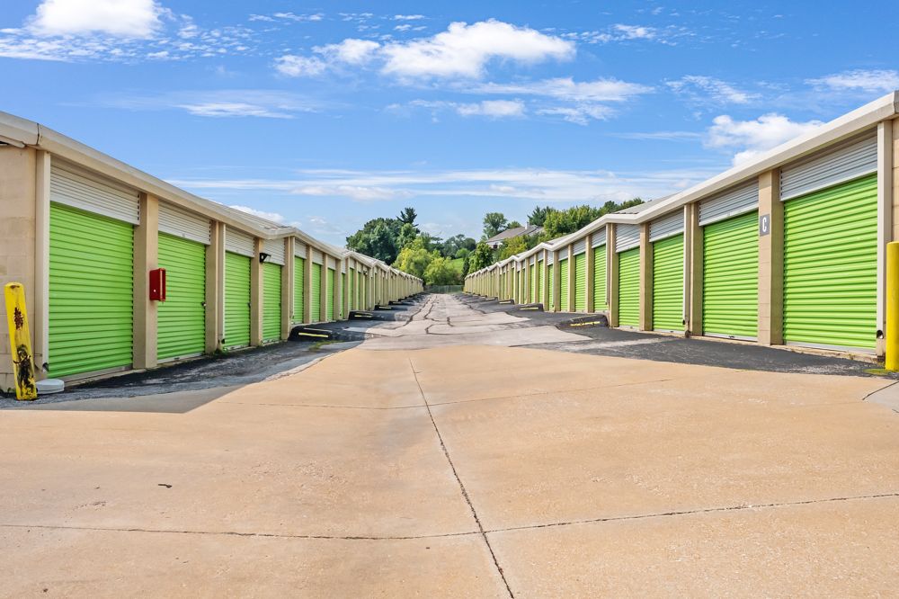 Extra Space Storage  301 Meramec Station Rd in Manchester, MO