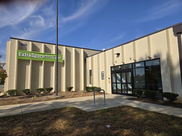 Extra Space Storage facility at 8500 S Tryon St - Charlotte, NC