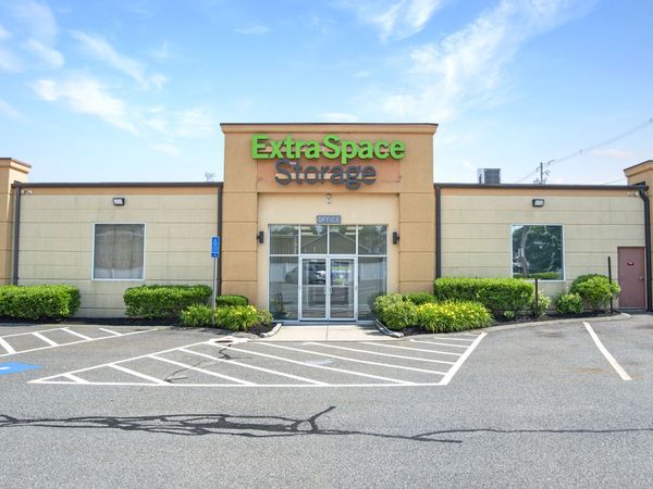 Extra Space Storage facility at 1204 Washington St - Stoughton, MA