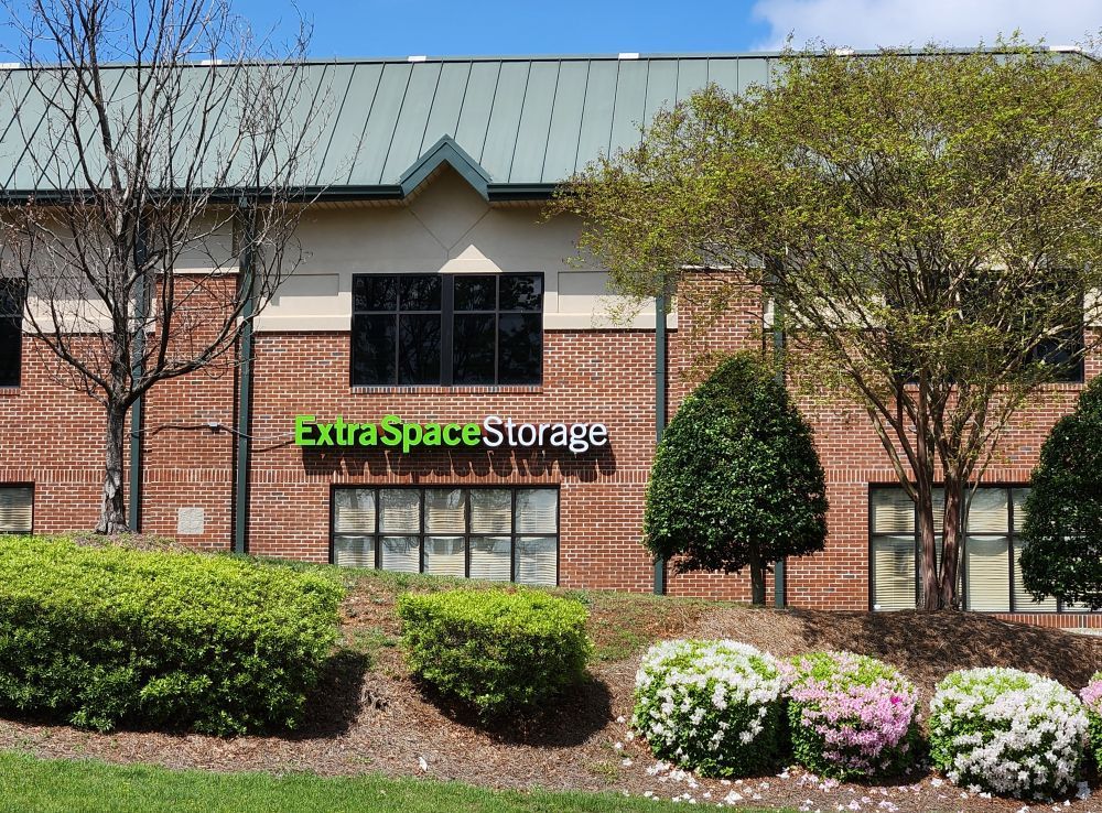 Extra Space Storage  5738 Dillard Dr in Cary, NC