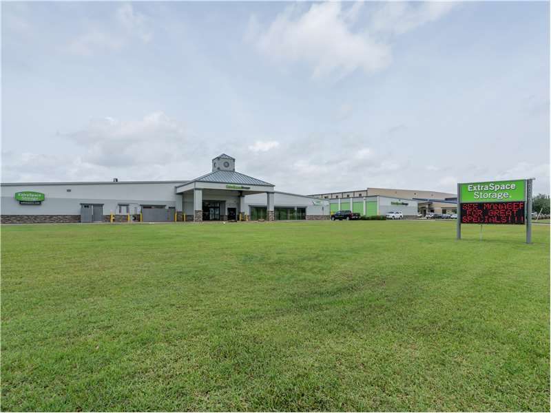 Extra Space Storage  4402 Underwood Rd in Deer Park, TX