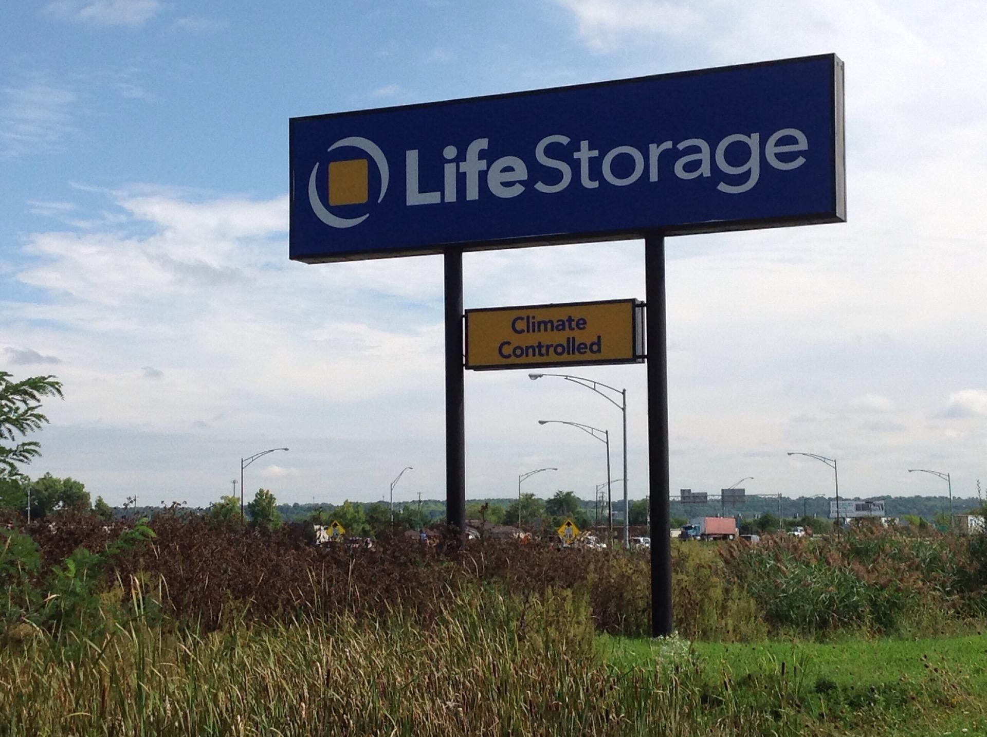 Extra Space Storage  3690 Leharps Dr in Youngstown, OH