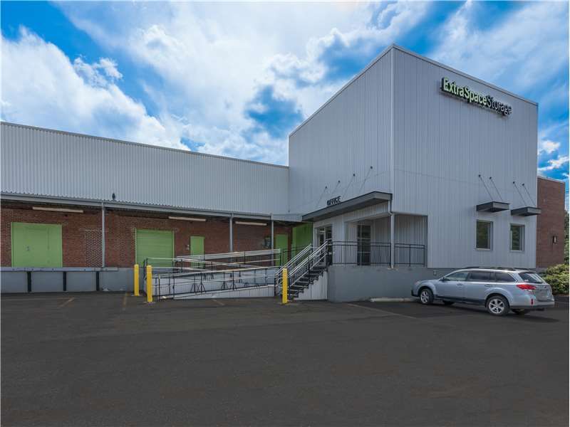 Extra Space Storage  195 Bear Hill Rd in Waltham, MA