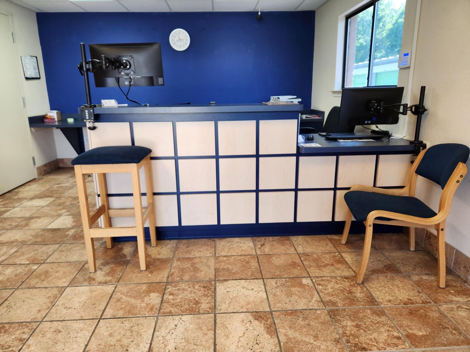 20×10 Garage in Pensacola, FL 801 E Nine Mile Rd Pensacola, Florida 3