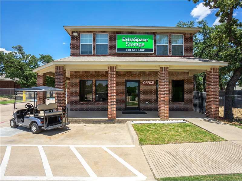 Extra Space Storage  5105 Mansfield Hwy in Fort Worth, TX
