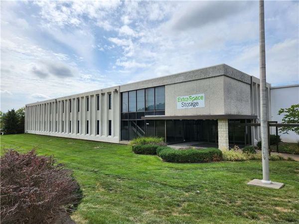 Extra Space Storage facility at 10800 Pflumm Rd - Lenexa, KS