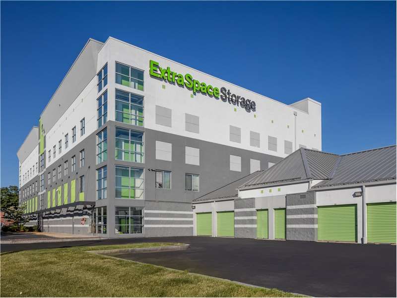 5×5 Self Storage Unit in Revere, MA 590 Revere Beach Pkwy Revere, Massachusetts