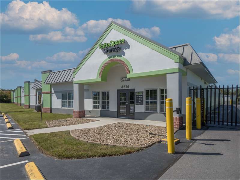 30×10 Self Storage Unit in Greensboro, NC 4514 W Gate City Blvd Greensboro, North Carolina
