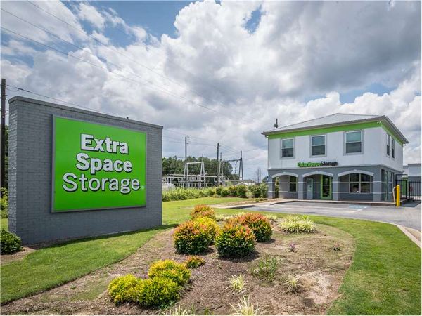 Extra Space Storage facility at 98 Hurricane Shoals Rd NE - Lawrenceville, GA