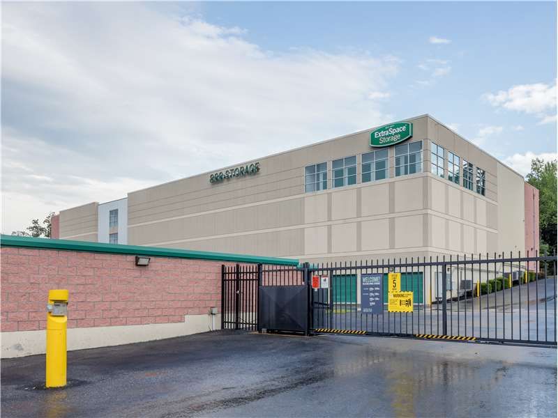 Extra Space Storage  121 Mountain Rd in Glen Burnie, MD