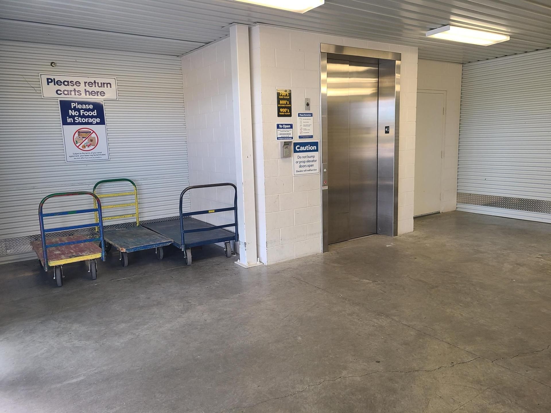 30×10 Self Storage Unit in Baton Rouge, LA 4756 Florida Blvd Baton Rouge, Louisiana 2