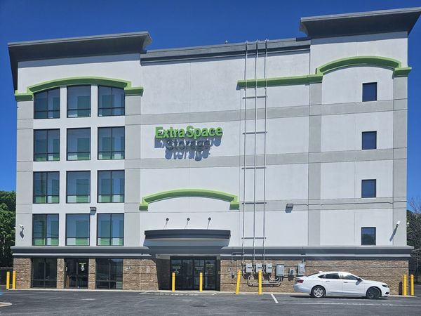 Extra Space Storage facility at 2910 N Decatur Rd - Decatur, GA