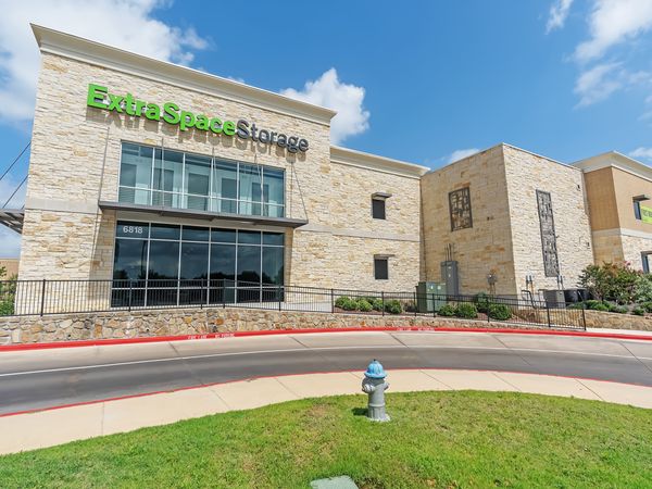 Extra Space Storage facility at 6818 FM 2499 - Denton, TX